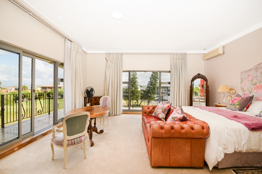 5 Bedroom Property for Sale in Greenways Golf Estate Western Cape